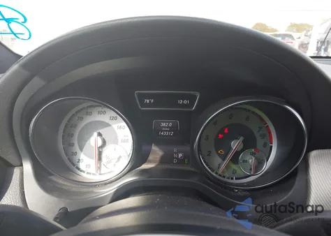 2014 Mercedes-Benz Cla 250 z USA, uszkodzony, nr VIN WDDSJ4EB3EN050382